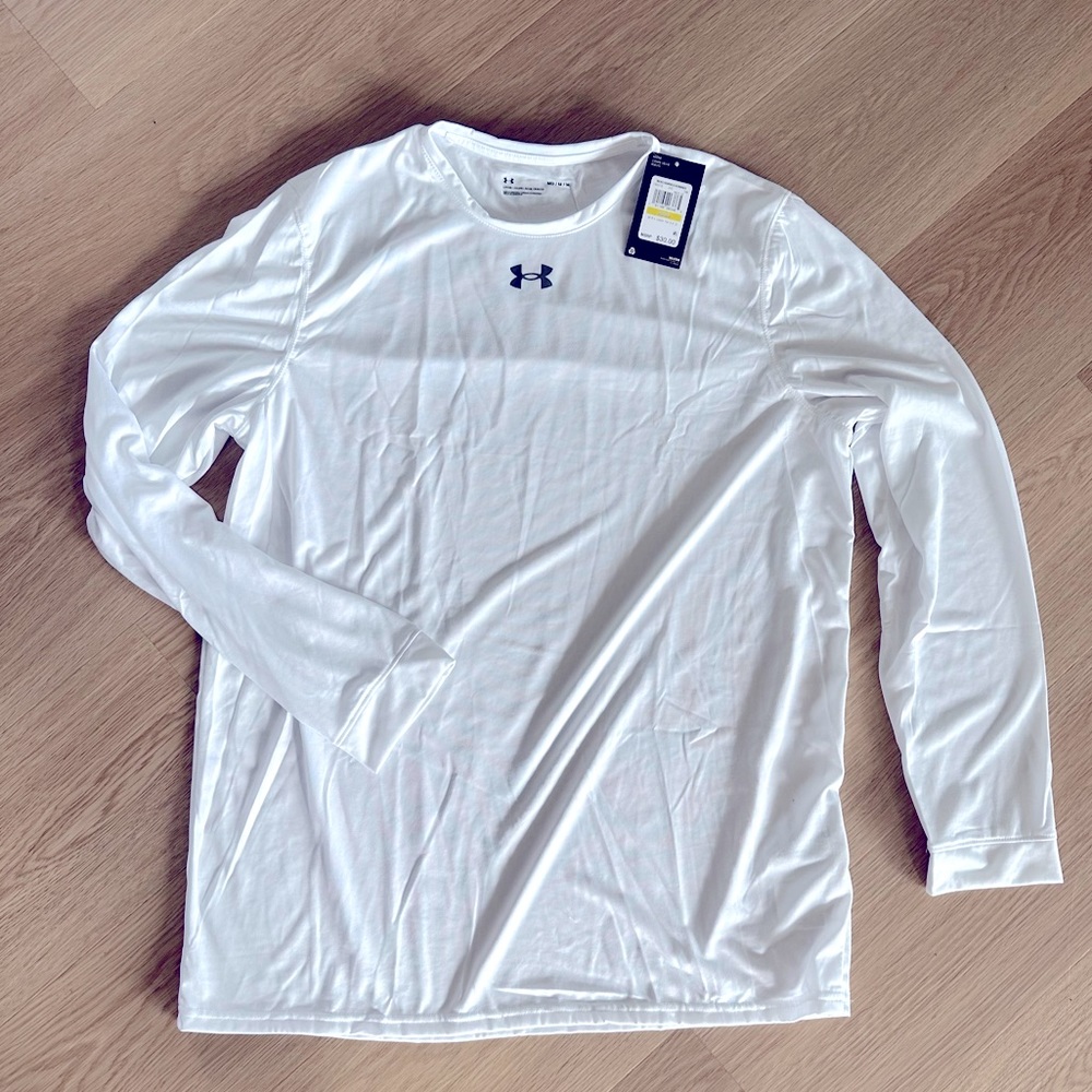 NWT Under Armour long sleeve tee